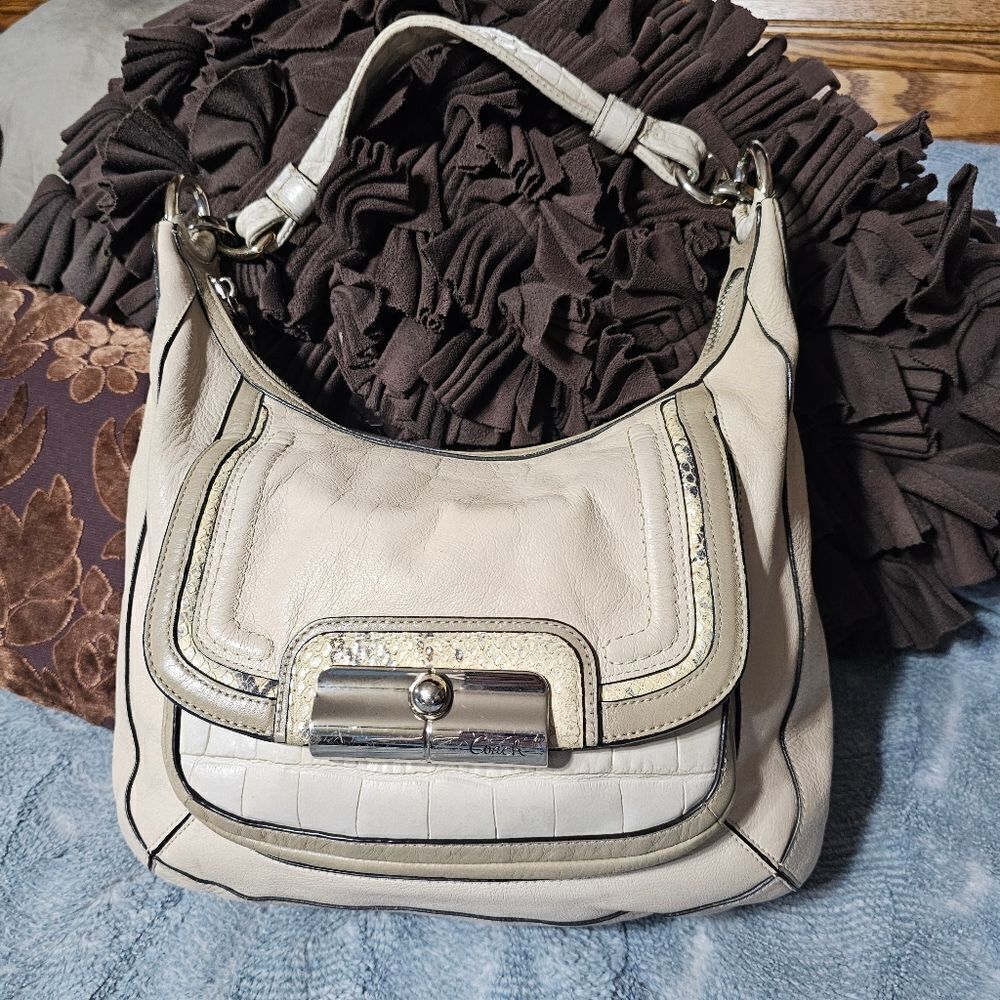 Coach Kristin Spectator Lesther Hobo Bag Purse Metallic Snake Embossed